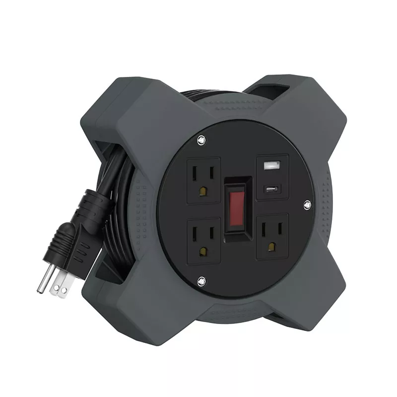 Bobina de cablu din plastic USB cu 3 prize 20ft Bobina de cablu din plastic USB cu 3 prize 20ft